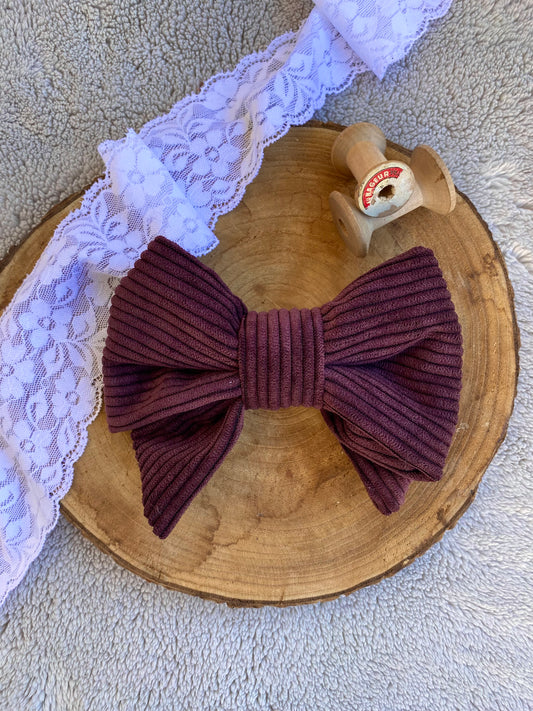 Barrette nœud en velours côtelé – prune 🎀