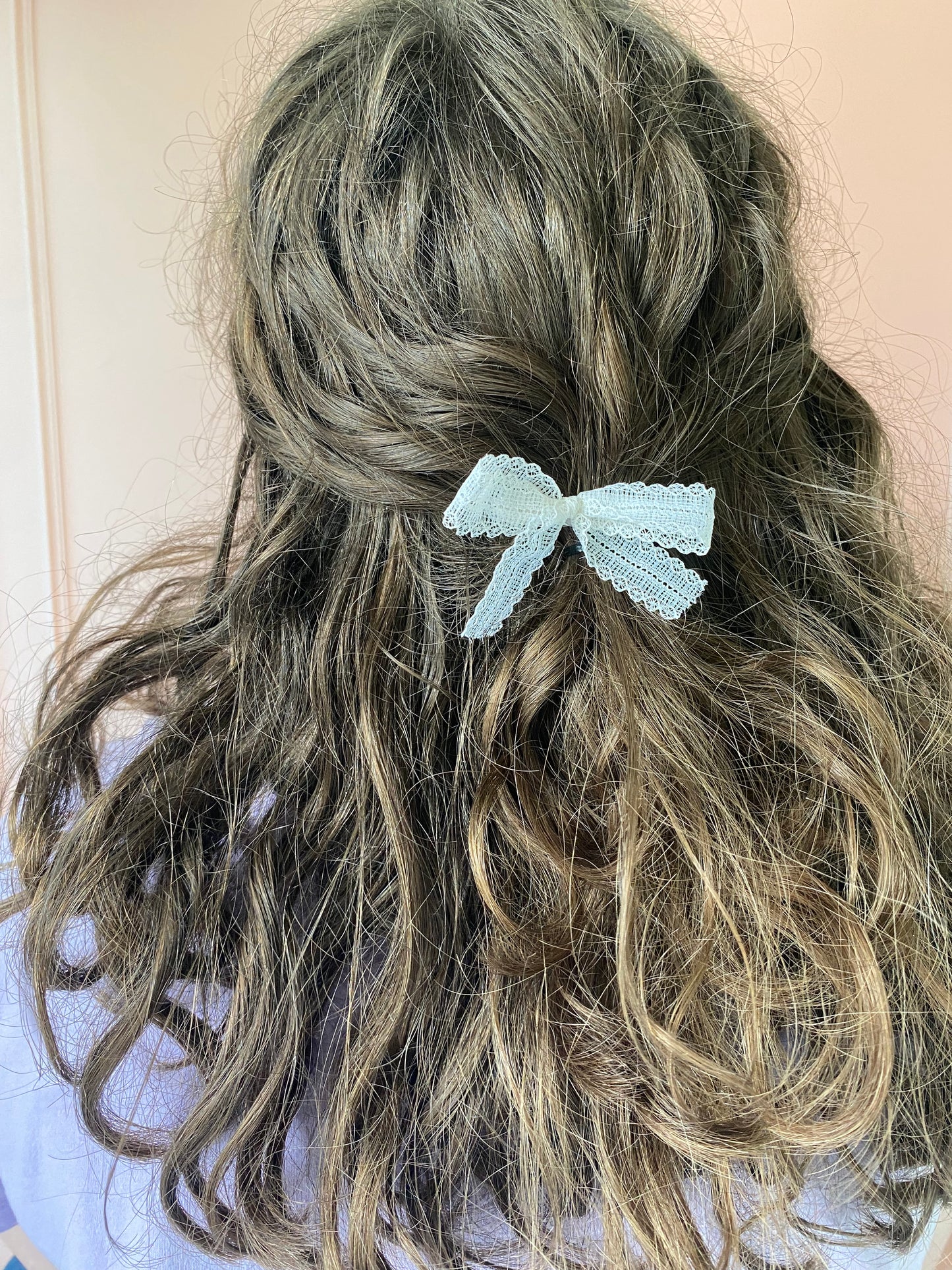 Barrette nœud en dentelle – crème long ou court 🎀