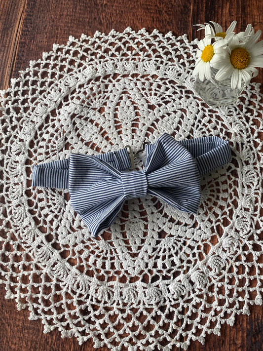 Assortiment accessoires en coton – à rayure bleu et blanc - pins costume, noeud garçon noeud homme et boutons de manchette 🤵🏻♂️