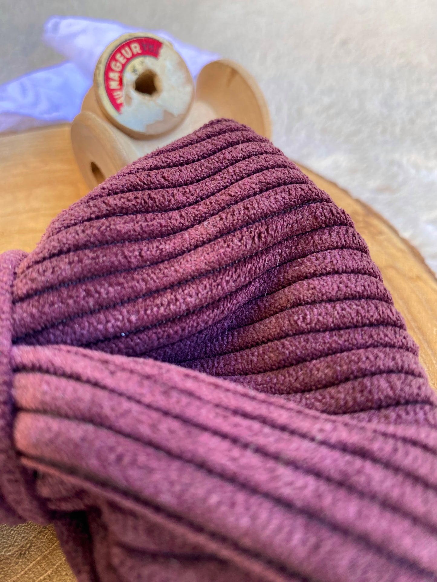 Barrette en velour cotele prune đ