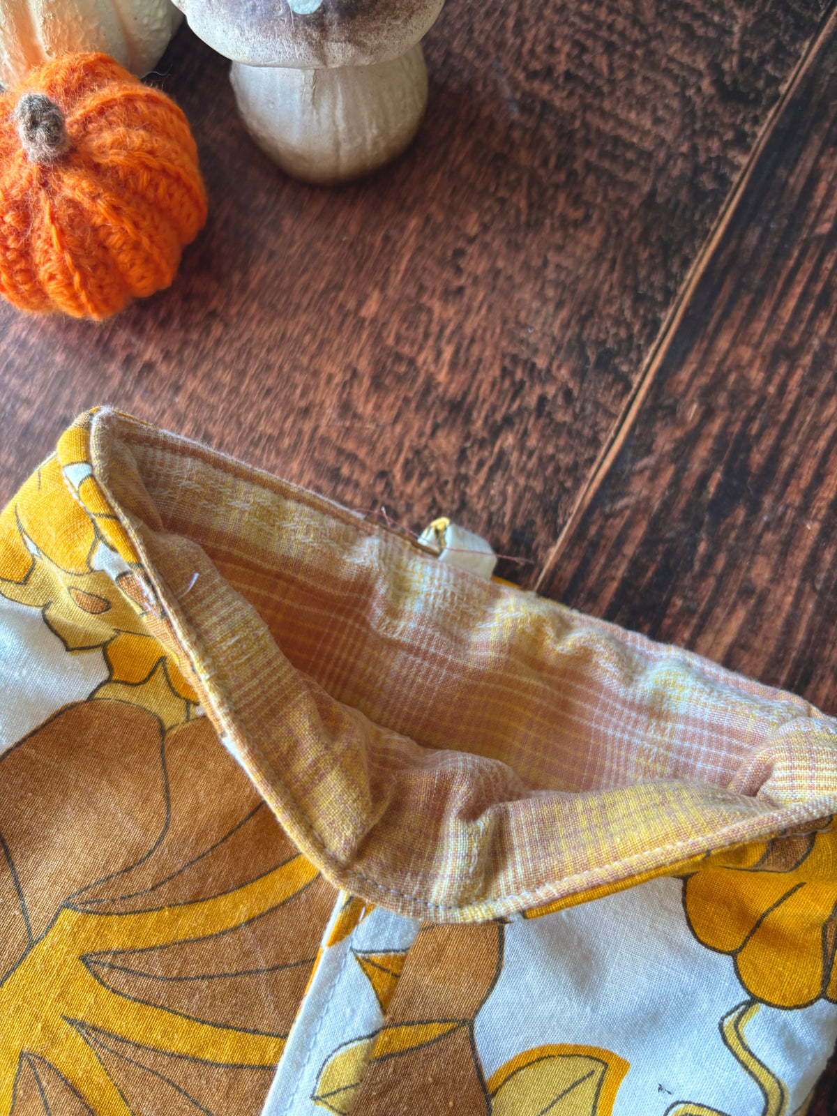Pochette à livre / tablette / liseuse - coton blanc fleur orange et jaune 📖