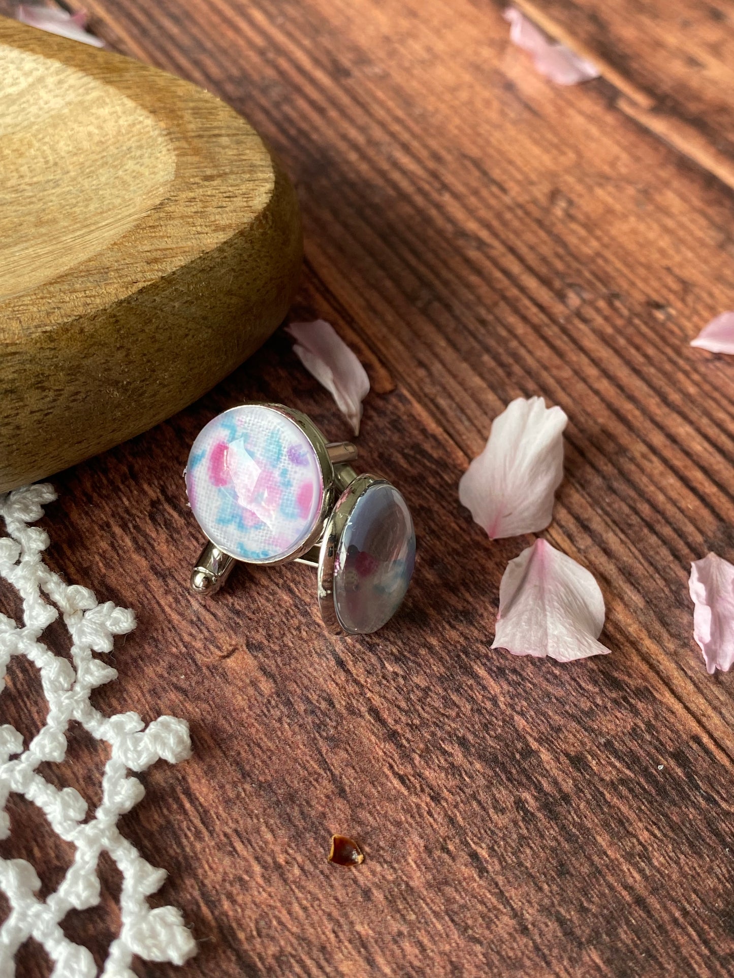 Assortiment pins Ă costume et bouton de manchette rose et bleu đ€”đ»ââïž