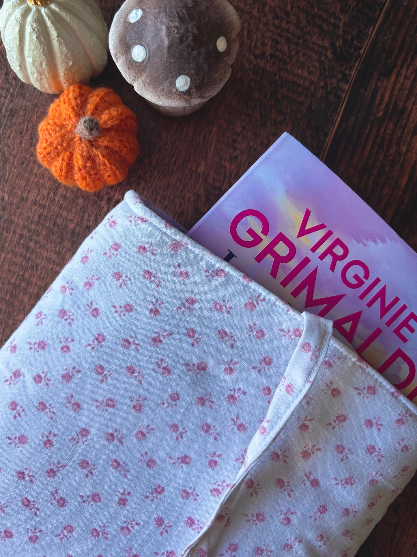 Pochette à livre / tablette / liseuse - motif fleur rose et lilas 📖