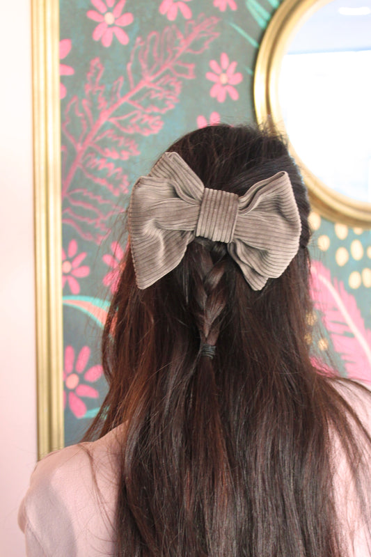 Barrette velours cotelé taupe 🎀