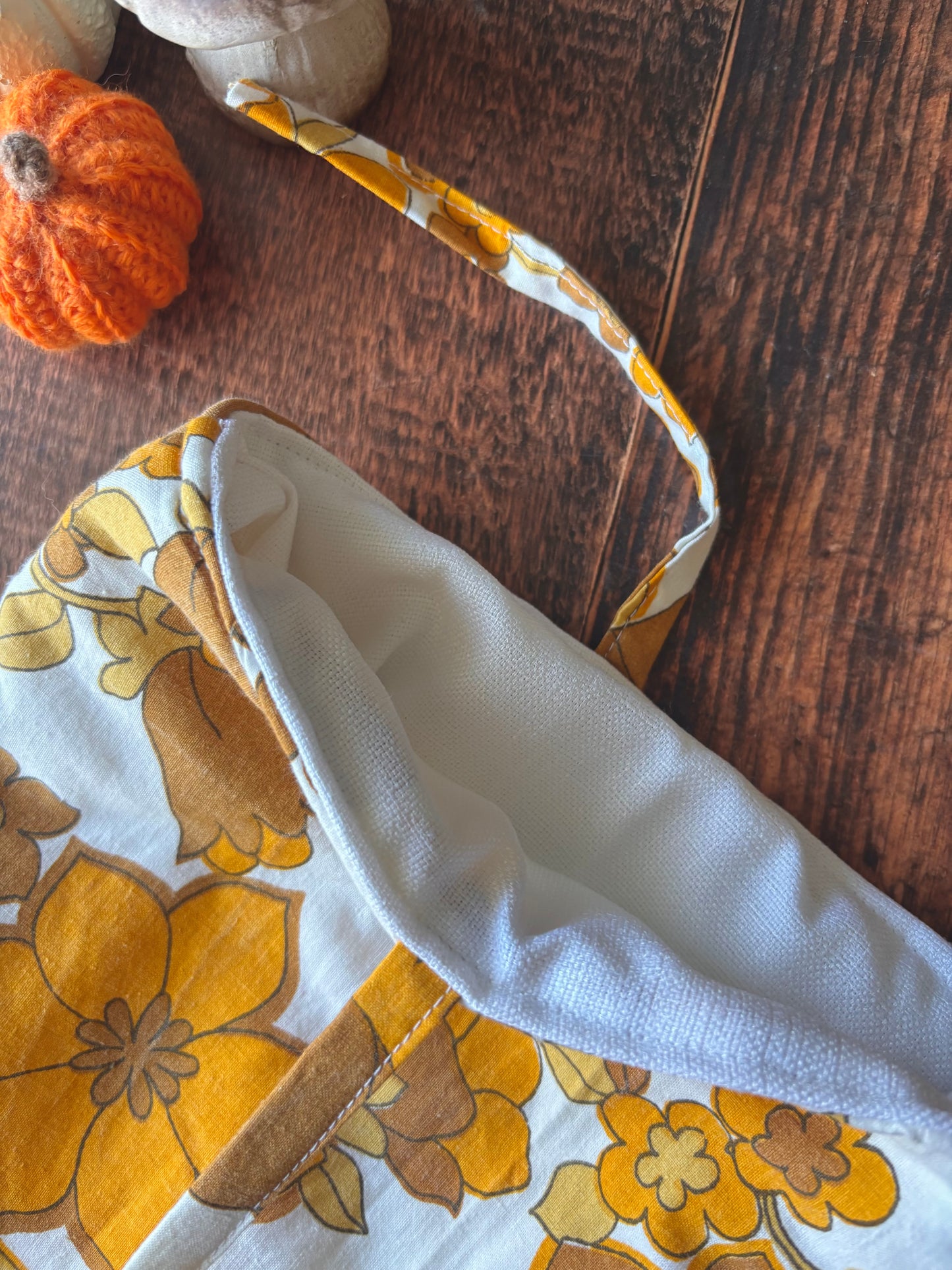 Pochette à livre / tablette / liseuse - coton fleur jaune et orange 📖