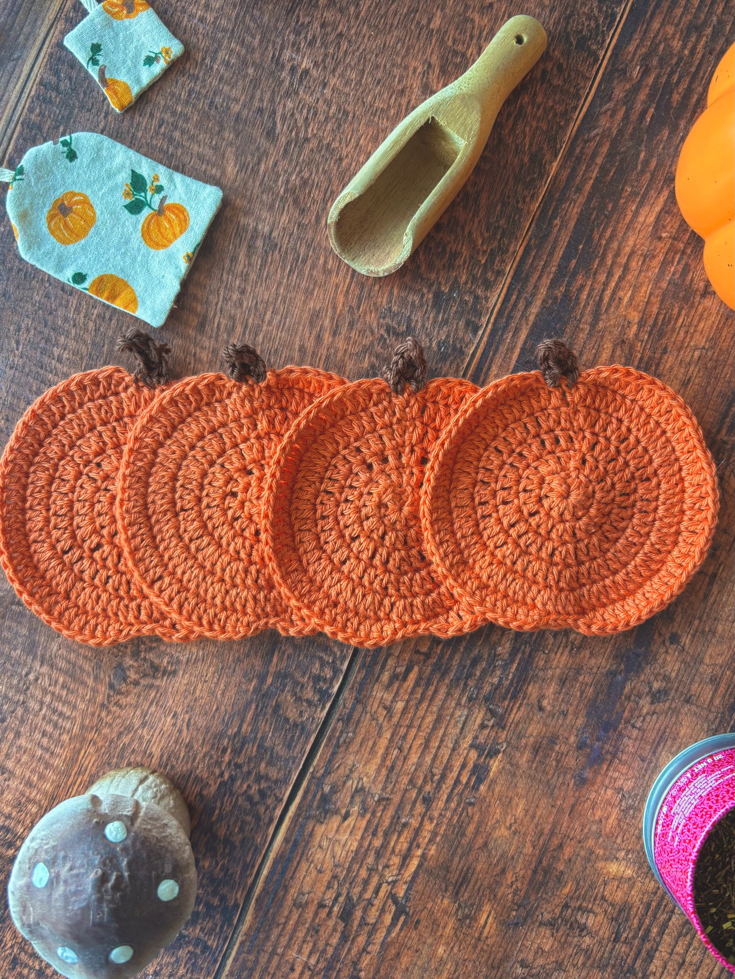 Lot de 4 dessous de tasse en crochet citrouille - orange 🍂📖