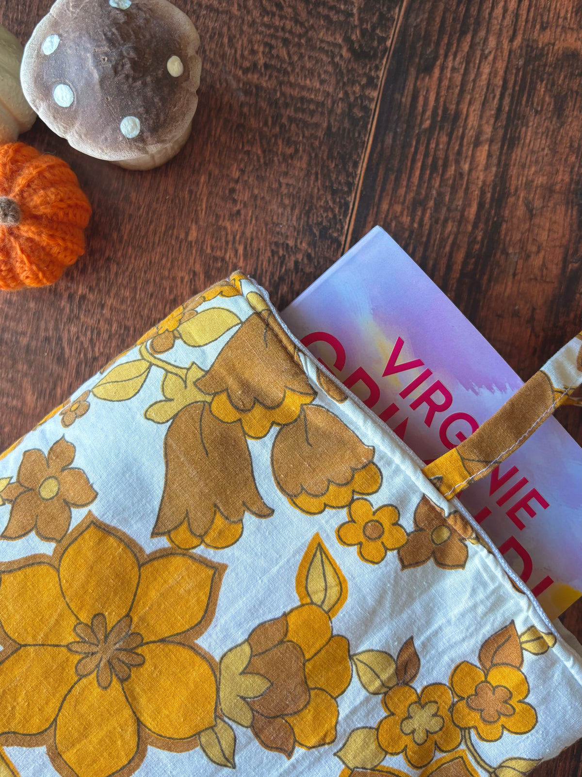 Pochette à livre / tablette / liseuse - coton fleur jaune et orange 📖