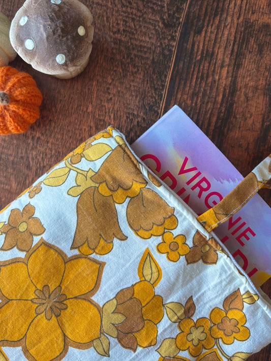 Pochette à livre / tablette / liseuse - coton fleur jaune et orange 📖