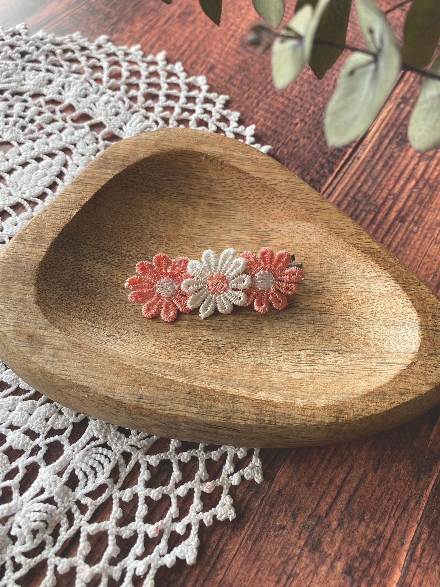 Barrette en tissus - fleur rose et blanche 🩷🤍