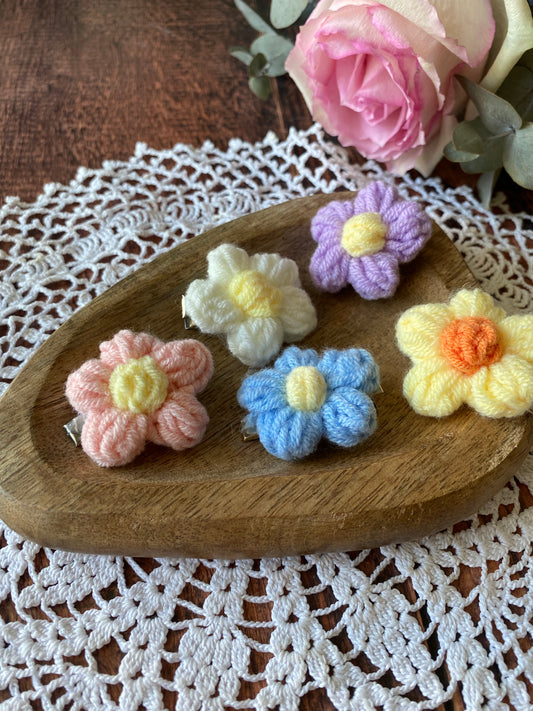 Barrette en crochet - fleur rose lilas jaune  bleu blanc 🌺