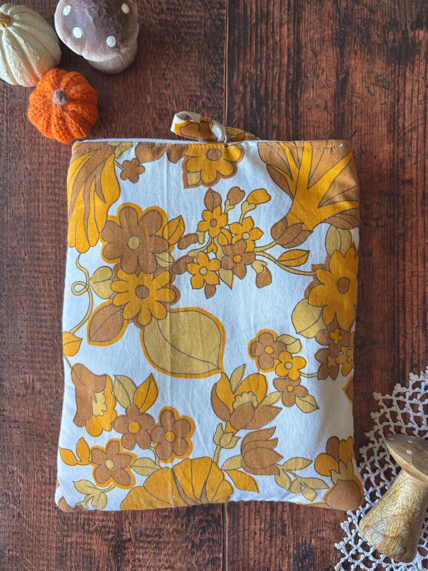 Pochette à livre / tablette / liseuse - coton fleur jaune et orange 📖