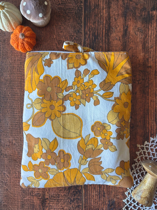Pochette à livre / tablette / liseuse - coton fleur jaune et orange 📖