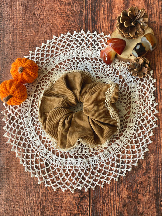 Chouchou en velour côtelé et dentelle beige