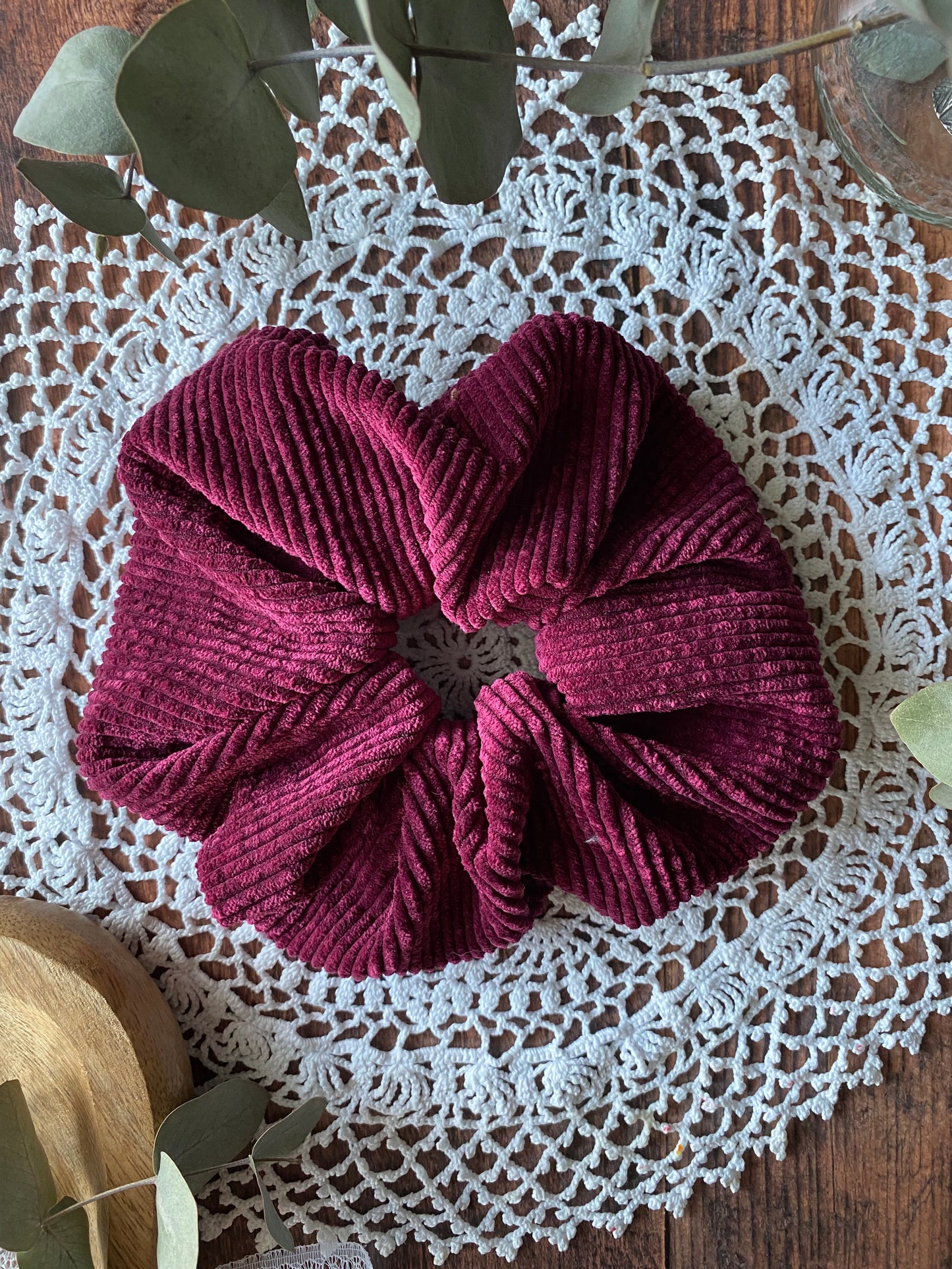Chouchou en velours cotelé – couleur framboise et dentelle 👱🏻‍♀️
