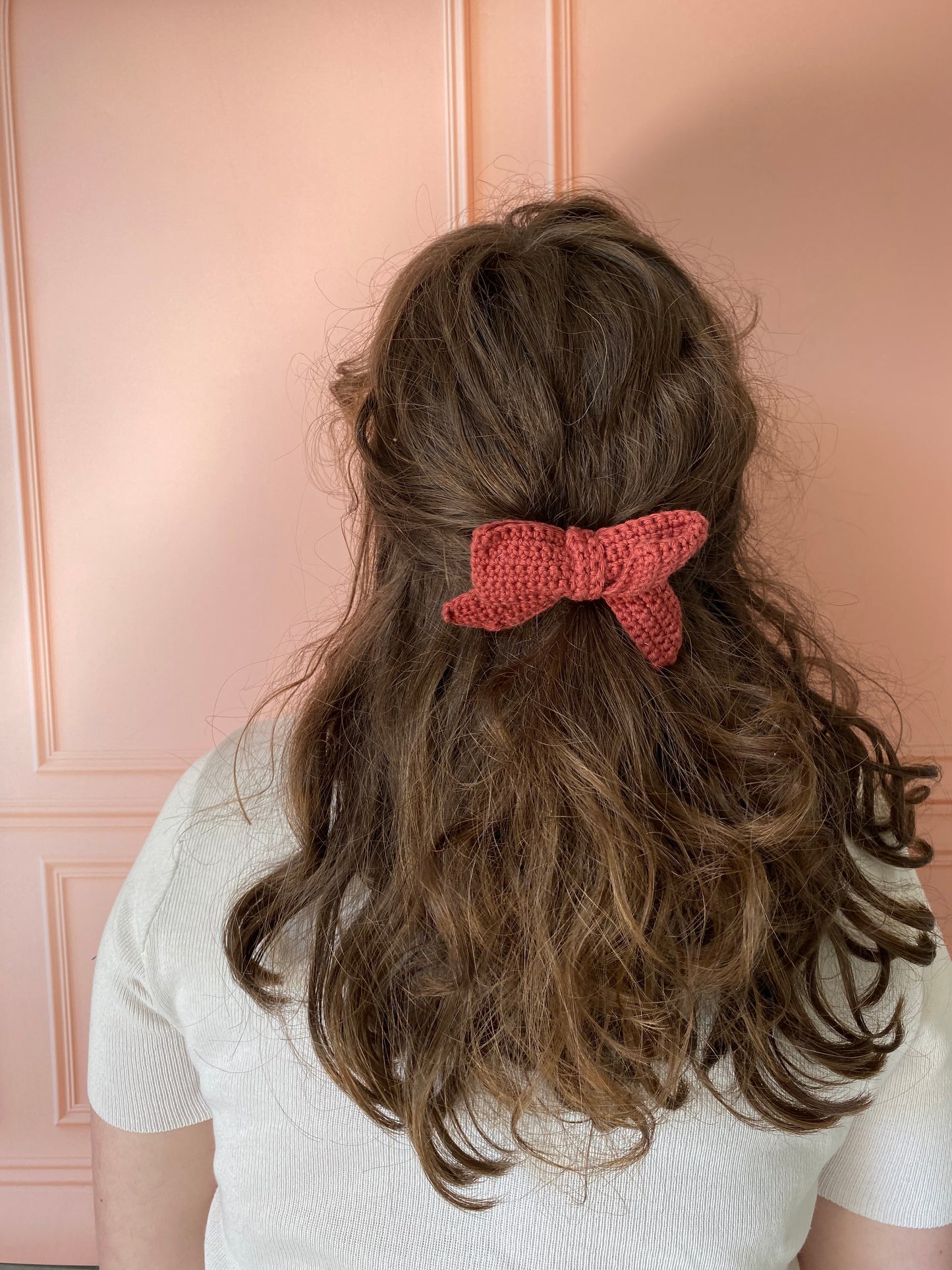 Barrette noeud en crochet beige ou rouge 🎀