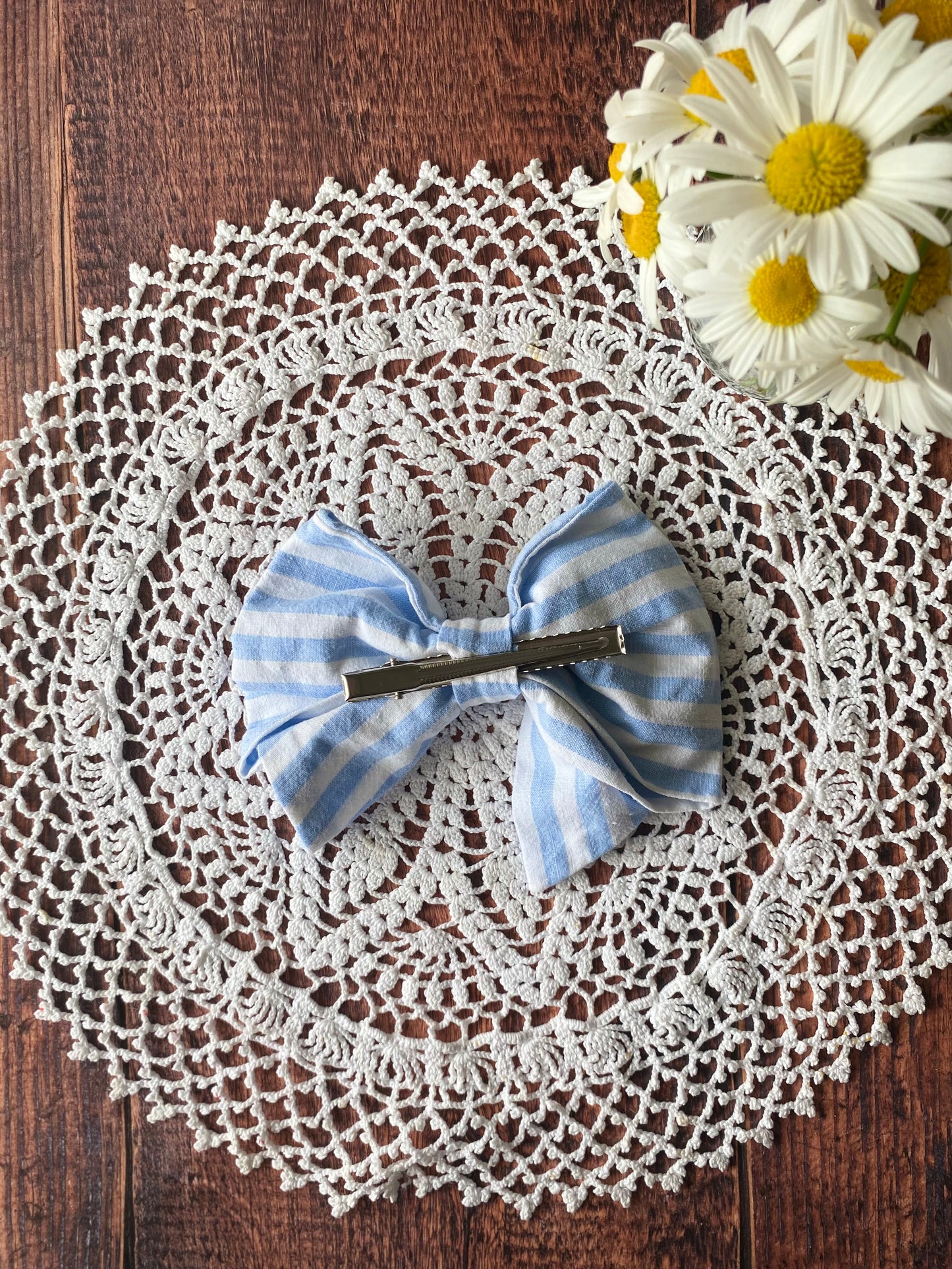 Barrette noeud à rayure bleu et blanc