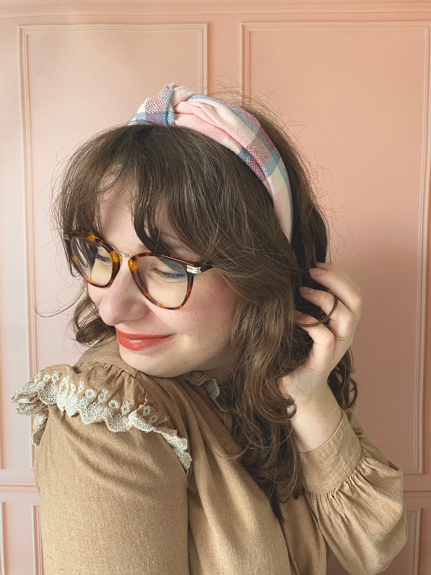 Serre tête en laine - motif tartan rose