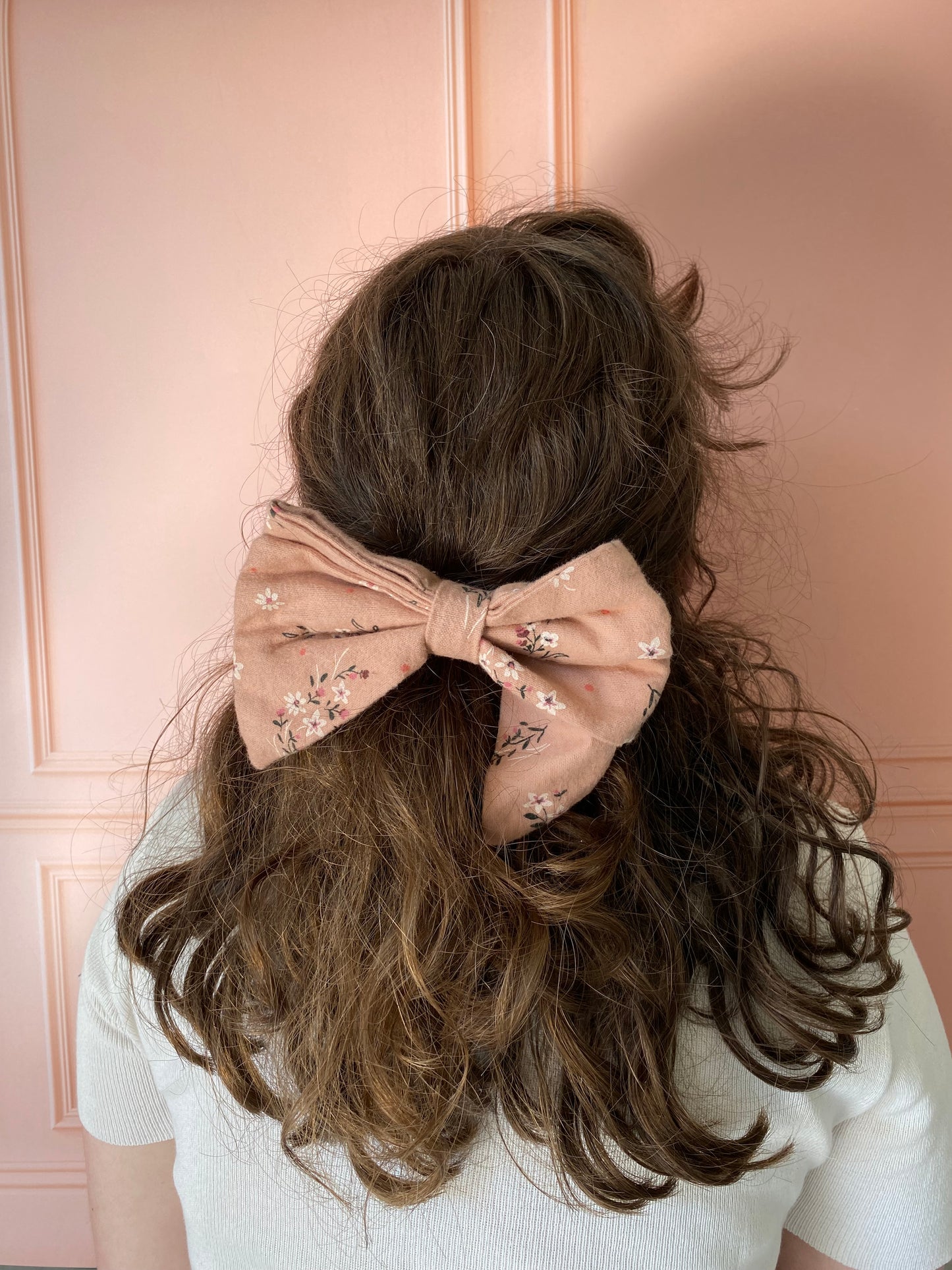 Barrette noeud en flannelle beige rose à fleur 🎀