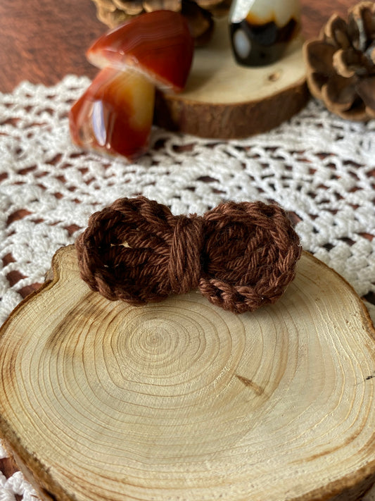 Pins à costume en crochet noeud papillon
