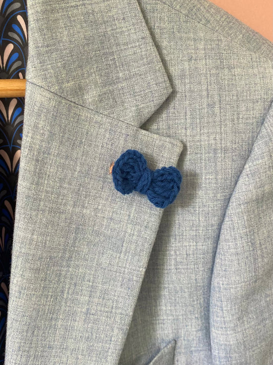 Pins à costume en crochet noeud papillon