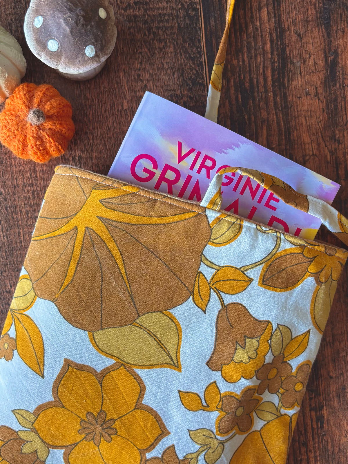 Pochette à livre / tablette / liseuse - coton blanc fleur orange et jaune 📖