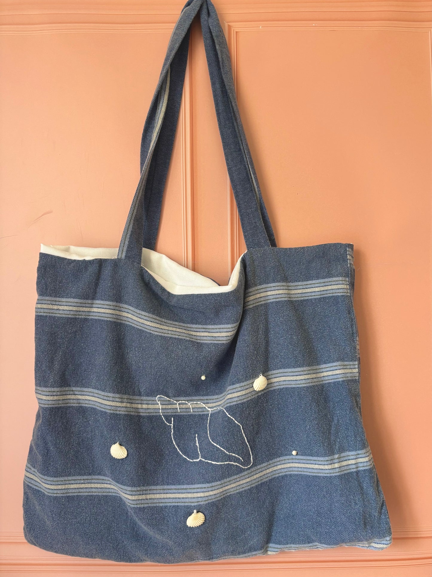 tote bag en coton - bleu brodé coquillage et perle 🐚